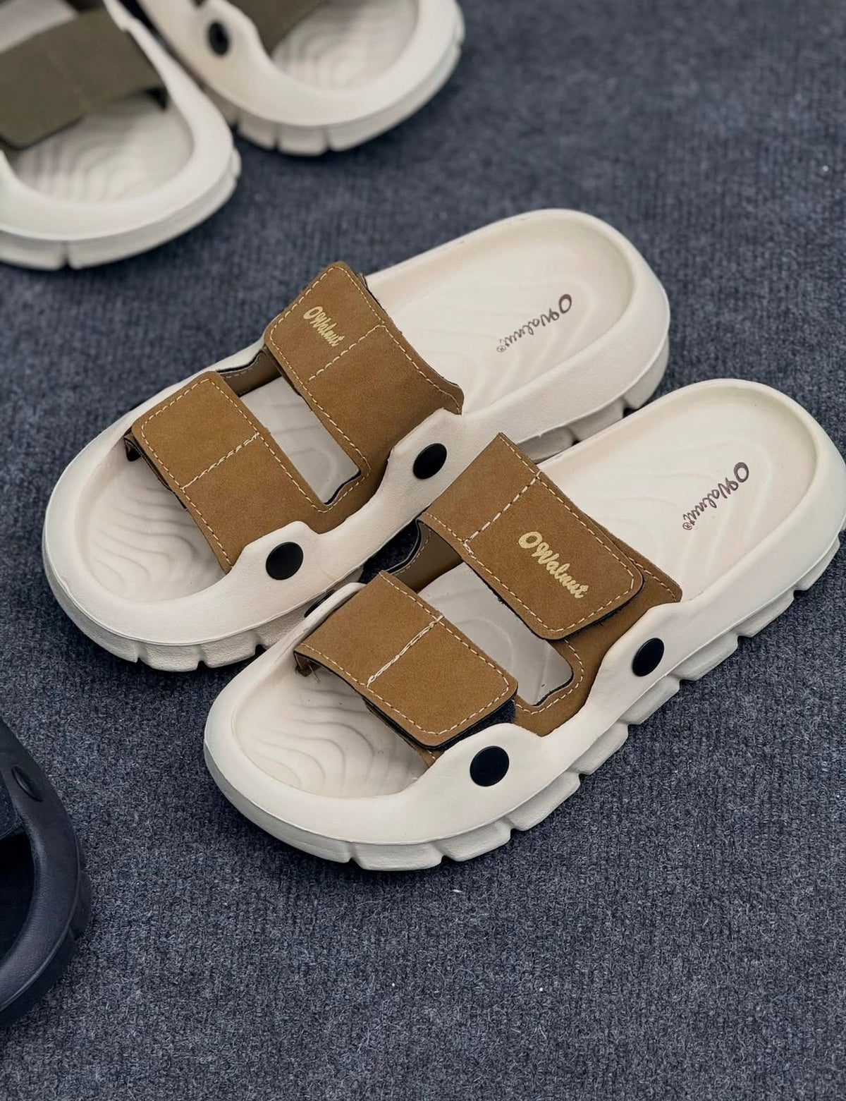 TRENDING SLIDES